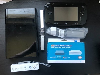 Nintendo Wii U 32GB Black Deluxe Console + Mario Kart 8 Digital Pre-installed