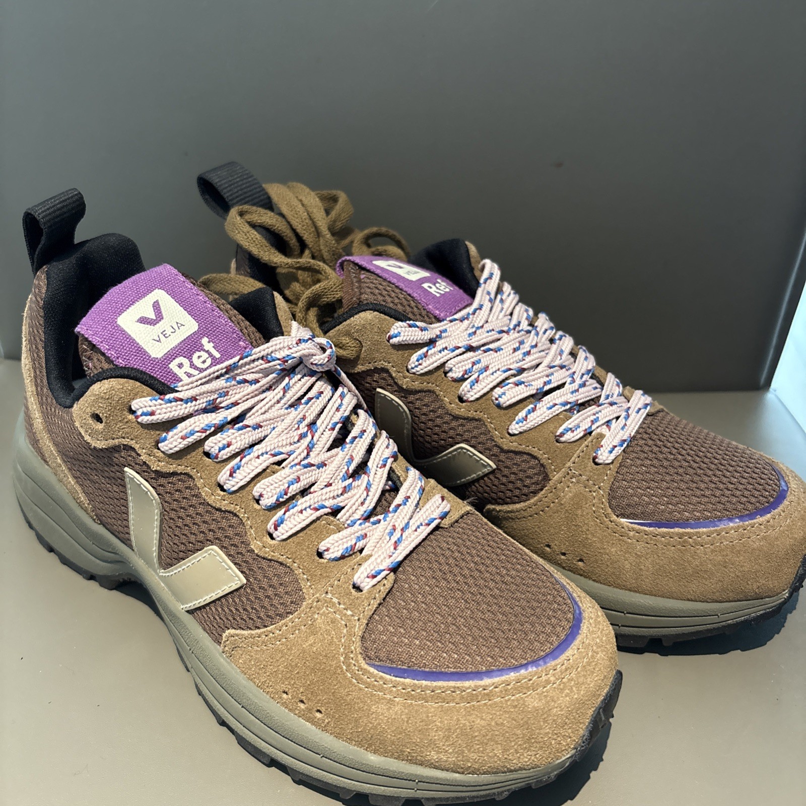 VEJA Venturi Suede Sneakers for Women - Size 5 White Eco-Friendly