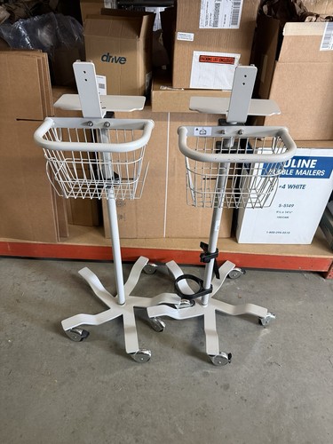 1047410 Respironics Trilogy Roll Stand