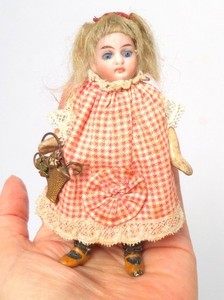 Poupée ancienne Mignonnette all bisque 10cm Mignonette doll