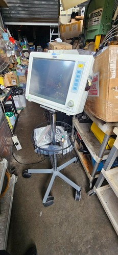 Drager Vista 120 patient monitor with accessories