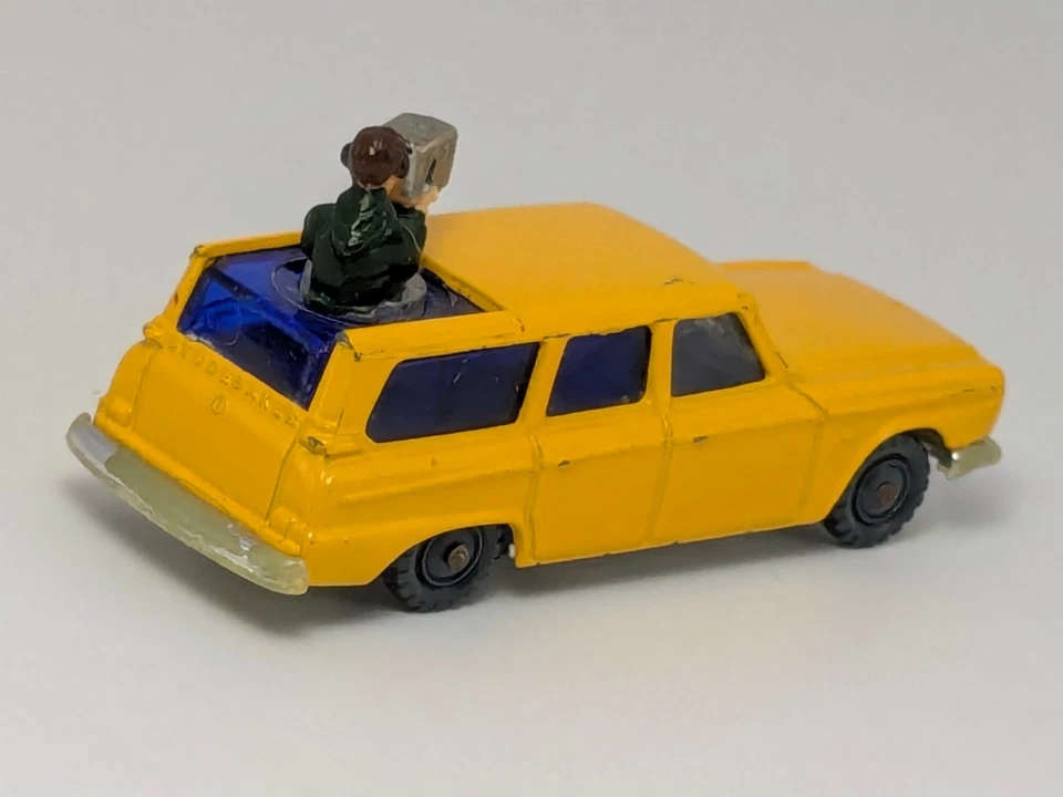 Vintage Husky Yellow Studebaker Wagonaire Movie Camera Car 1/64 Diecast/Plastic - Image 2 of 4