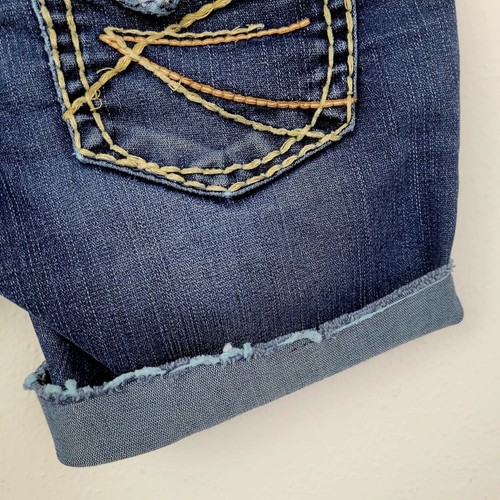 Silver Jeans McKenzie Cutoff Shorts Women's 26~Actual 26×6~Medium Wash~Low Rise - Picture 10 of 14