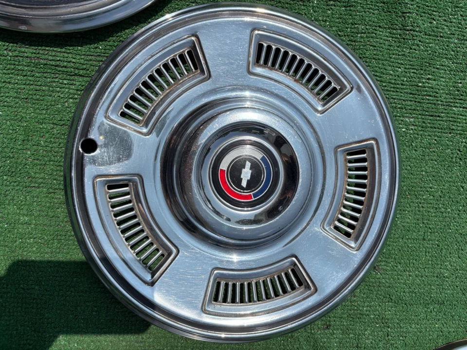 1967 Chevelle hubcaps set of 4 Chevelle 67 Foto 4 de 4