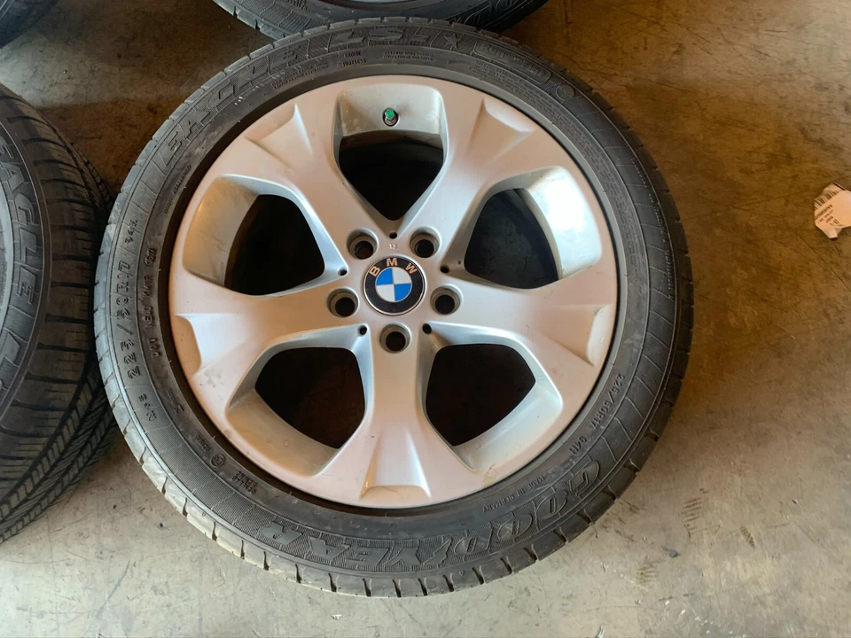 BMW 2012-2015 E84 X1 ESTILO 317 17" LLANTAS LLANTA CON JUEGO DE NEUMÁTICOS OEM 62K Foto 2 de 4