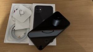 Apple iPhone 11 A2221 (CDMA + GSM) - 128GB -Black (Ohne Simlock) IOS 26.0