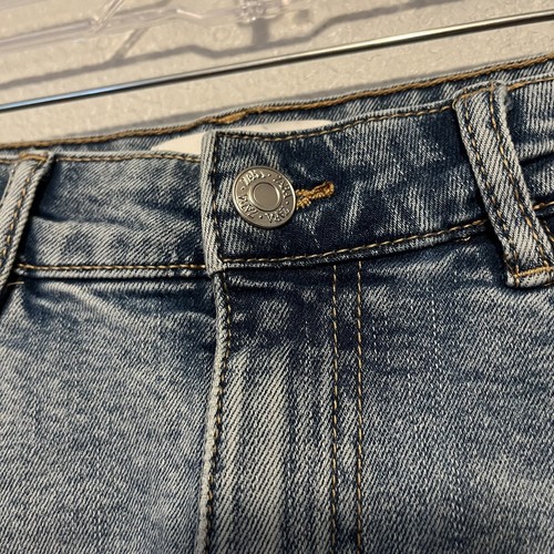 Zara Hi Waist Hi Rise Lt Wash Fray Denim Jean Blue Distressed Shorts Sz 8 - Picture 2 of 5