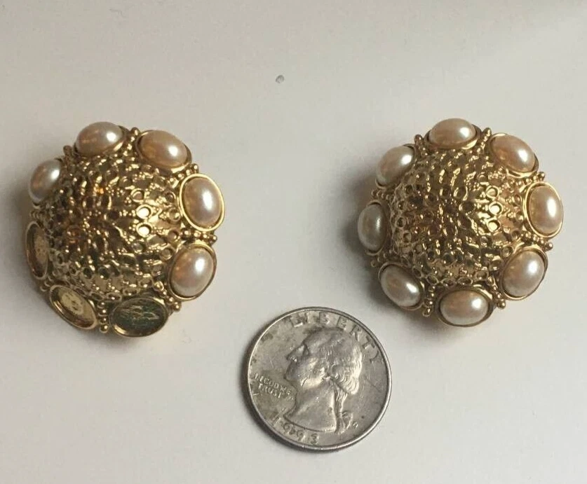 Vintage Gold Tone Earrings With Pearls Some Missing (1 Pair) Women's Jewelry - Image 2 of 4