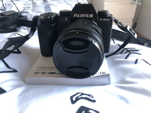 fujifilm x-s10 camera + XF 18-55mm
