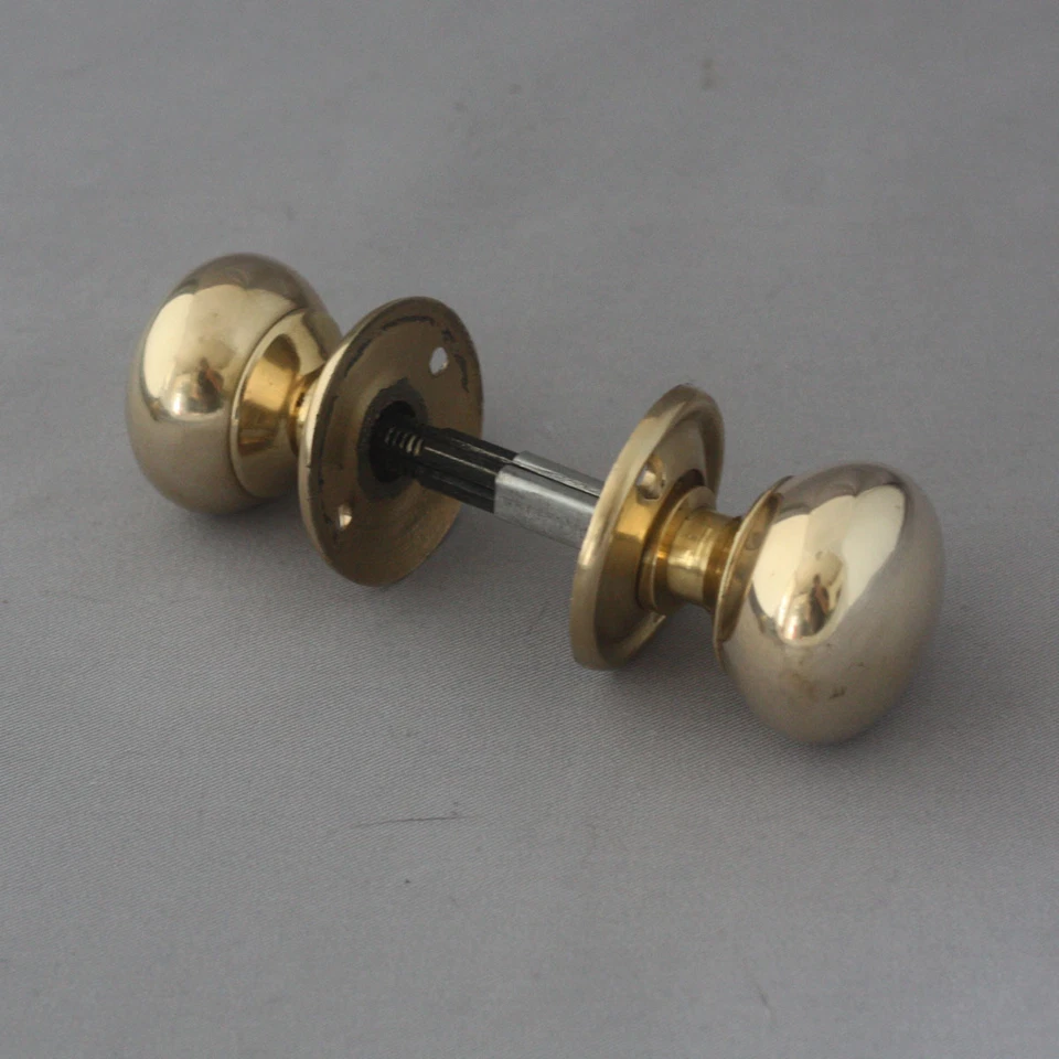 Small Brass Georgian Cottage Door Knobs - Image 3 of 4
