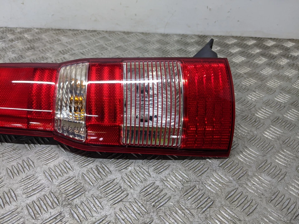 FIAT PANDA MK2 DYNAMICS 5 PUERTAS HATCHBACK 2007 LUZ TRASERA/TRASERA LADO DEL PASAJERO 280201 Foto 3 de 4