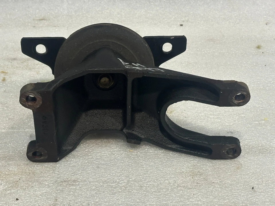 2003 2004 年 2005 年 LEXUS GX470 右前发动机安装支架 — 第 3/3 张图片