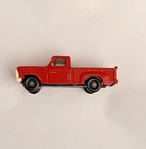 VINTAGE MATCHBOX SERIES NO. 6 RED FORD PICK UP TRUCK MADE IN ENGLAND BY LESNEY
