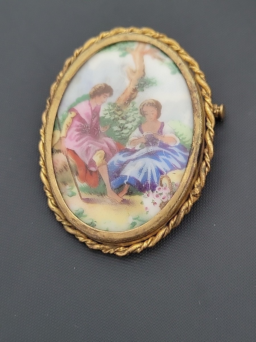 VNTG Limoges Made In France Porcelain Golden Framed Brooch Pin View 3