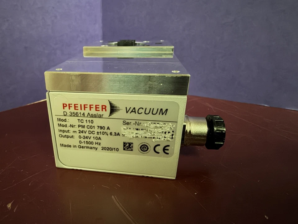 Controlador turbo bomba Pfeiffer TC 110 PM C01 790 A COMO ESTÁ SIN PROBAR Foto 2 de 4