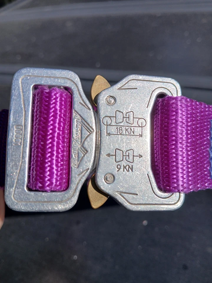Crosstac Tactical Belt Purple Womens Size Small with Buckle Adjustable Nylon - Image 3 of 4