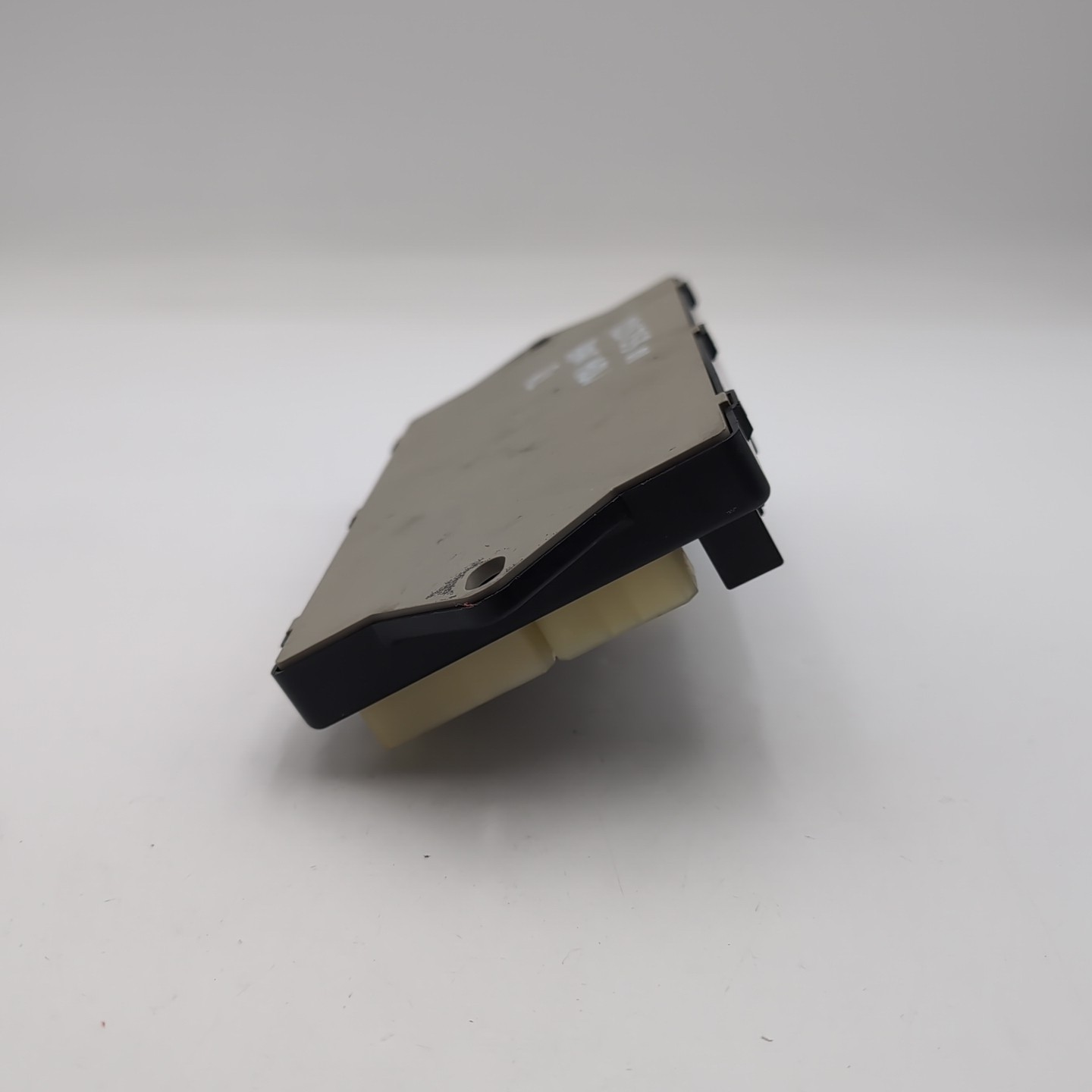 Bentley Arnage 1999-2001 Inner Fuse box