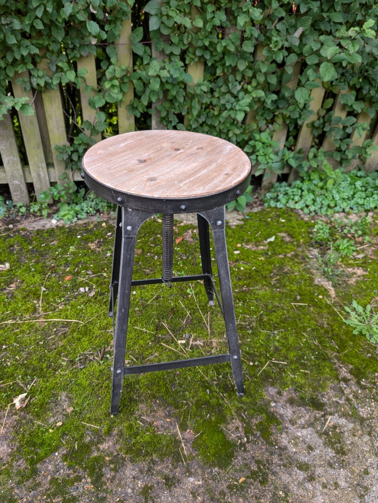 Adjustable Stool Artist Chair Potter Breakfast Plant Stand