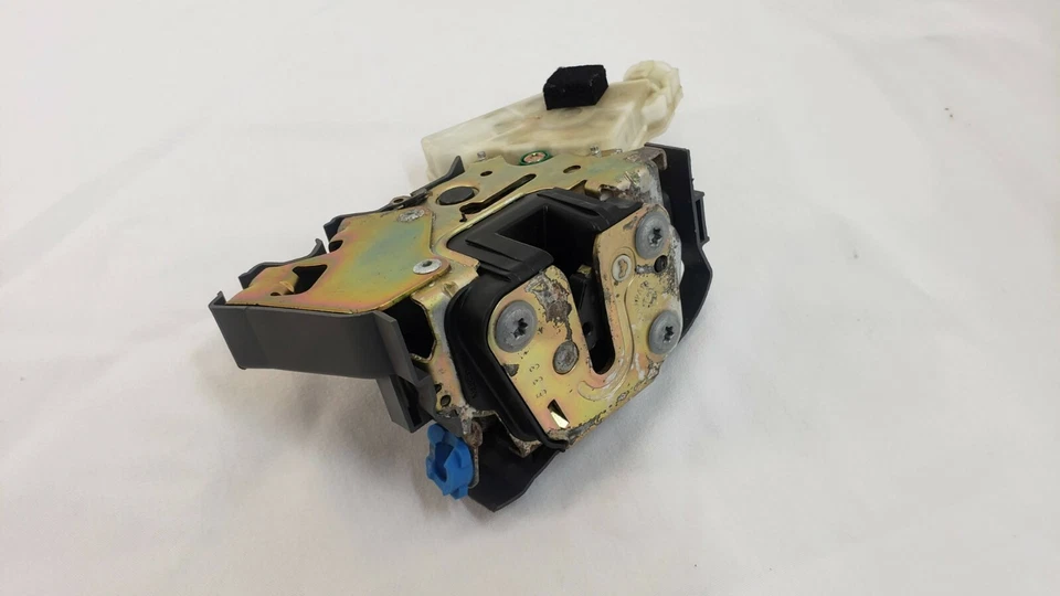 Actuador de cerradura de puerta del conductor delantero Infiniti G35 2003 2004 2005 2006 sedán OEM Foto 4 de 4