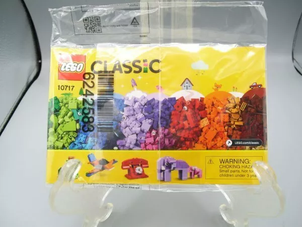 New Lego Classic 1500 Bricks In Original Damaged Box