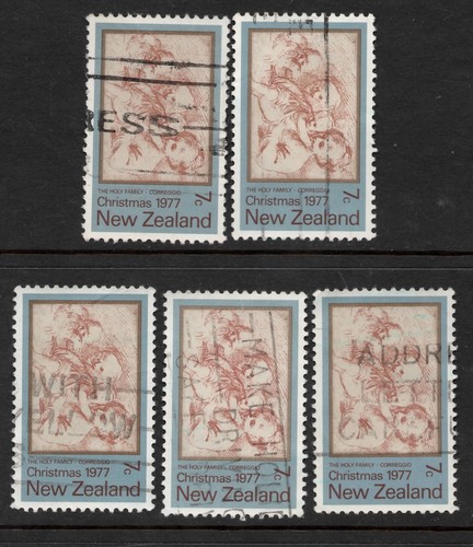 NEW ZEALAND 1977 CHRISTMAS " 7c CORREGGIO " STAMPS X (5) USED.