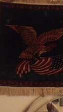 VINTAGE AMERICAN BALD EAGLE CLUTCHING AN AMERICAN FLAG WALL HUNG RUG