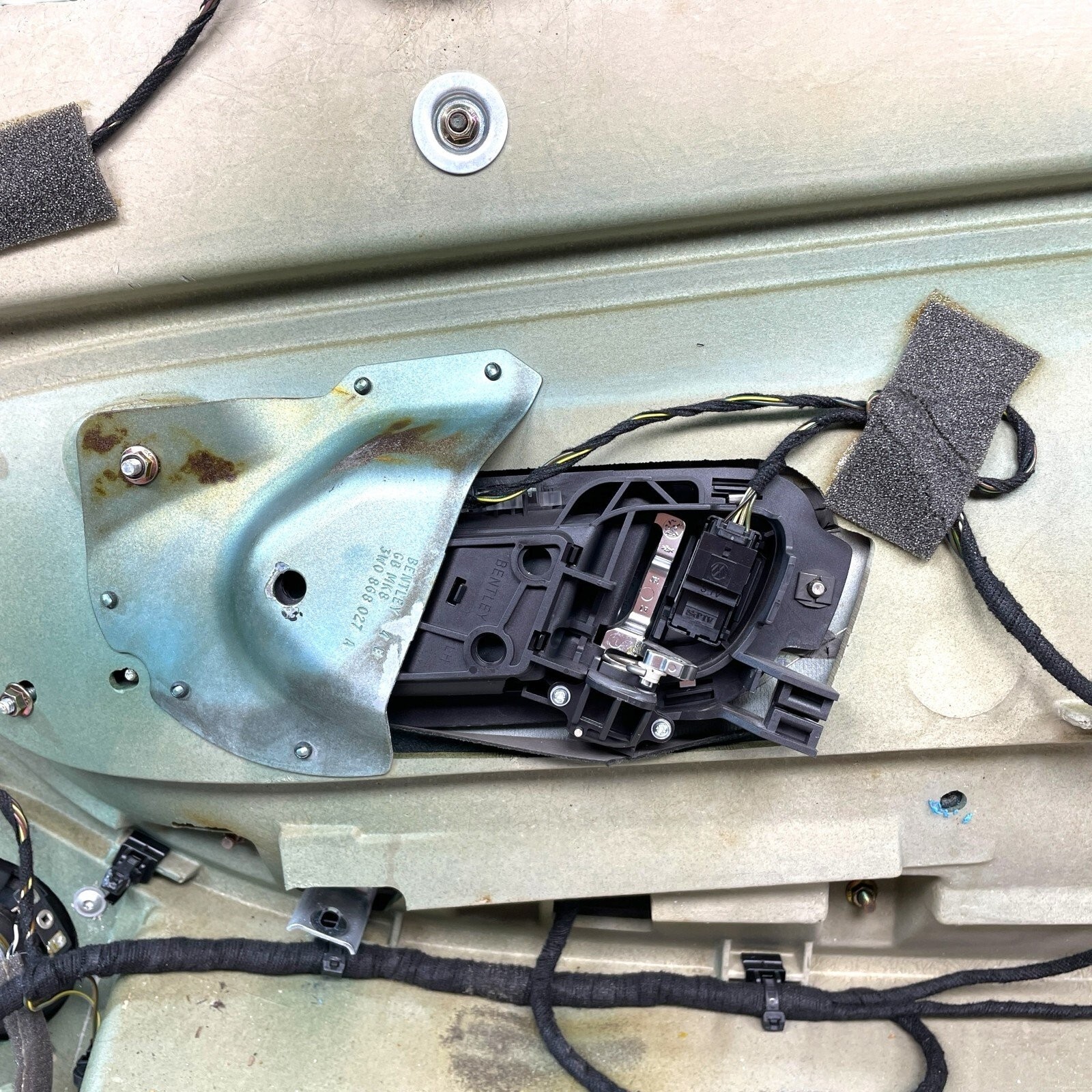 Bentley Continental GT 2003-2011 Left Side panel P/N 3W0819869A