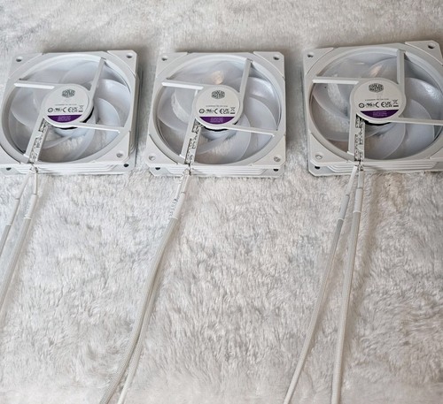Cooler Master Set Of 3 New Unused Liquid Cooler Fans White ARGB 0-2300 RPM