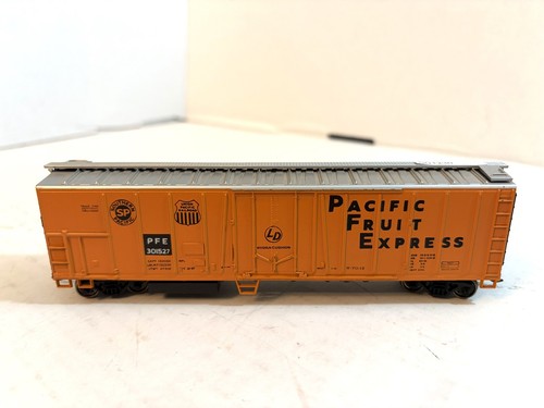 Coche refrigerado Athearn Pacific Fruit Express PFE 301527 50' escala HO DG1230 | Zustand: Used