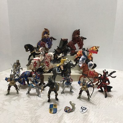 Medieval Horses Knights 20 Pc Lot - 8 Papo-1 Schleich-1 Plastoy Horses + Knights