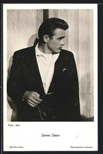 Attore James Dean cool tenendo in mano gli occhiali, cartolina 