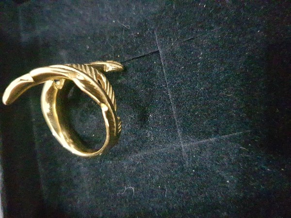 Alternate view of Beautiful Leaf Design Gold Plated Ring