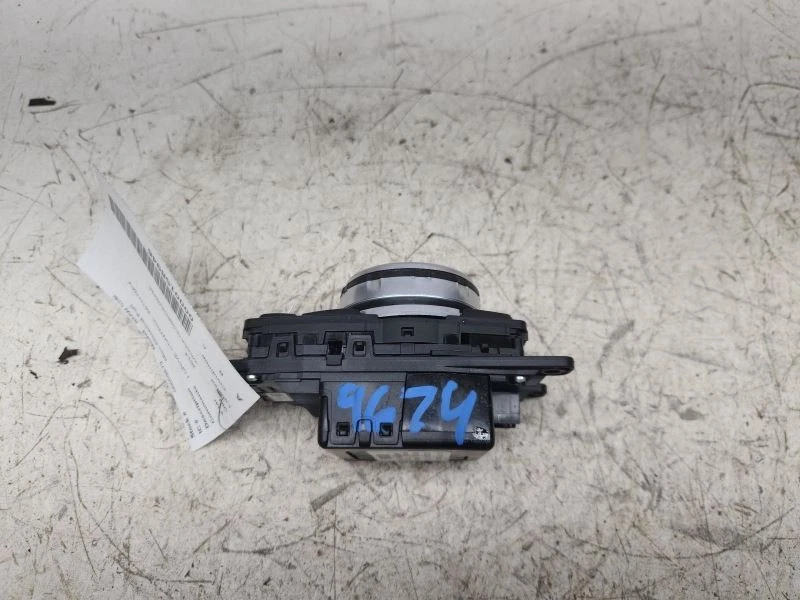 Controlador multimedia BMW F10 F25 F30 iDrive con navegación OEM Foto 3 de 4