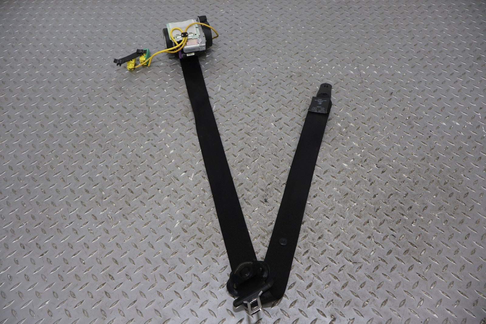 Bentley Flying Spur 2006-2012 Front Right Seat belt retractor Black