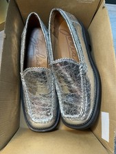 Zodiac Size 7 Women s Loafers with Metallic Finish Silver Slip On NWB