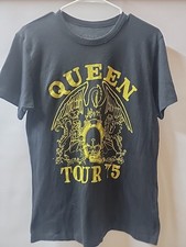 Queen Tour 1975 Black Small Tee With Graphic Print