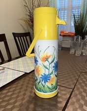 Termo floral amarillo dispensador Pump-a-Drink de colección Aladdin's un cuarto