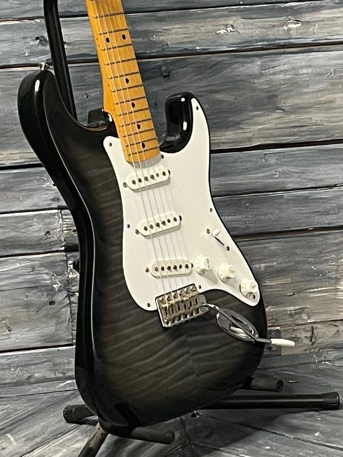 ギター fender japan stratocaster 1993-1994 Used Fender 1993-1994 Japanese ST-54EX Stratocaster with