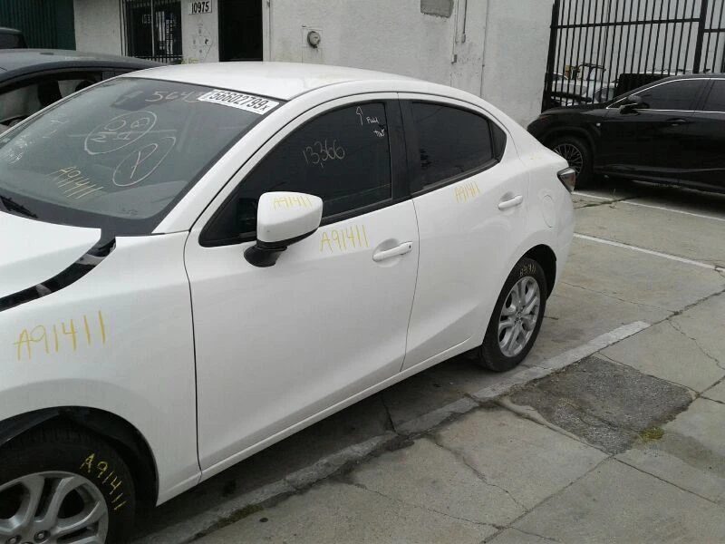 Dash Panel Sedan Fits 16-18 YARIS 97161 Foto 2 de 4