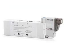 1pcs AirTAC 6V210-08A050  Solenoid Valve   AC220V  New  6V21008A050