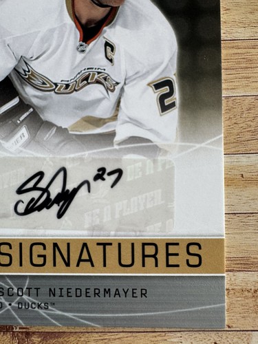 2008-09 Upper Deck Be a Player Signatures SCOTT NIEDERMAYER Ducks #S-SN Auto HOF - Picture 5 of 10