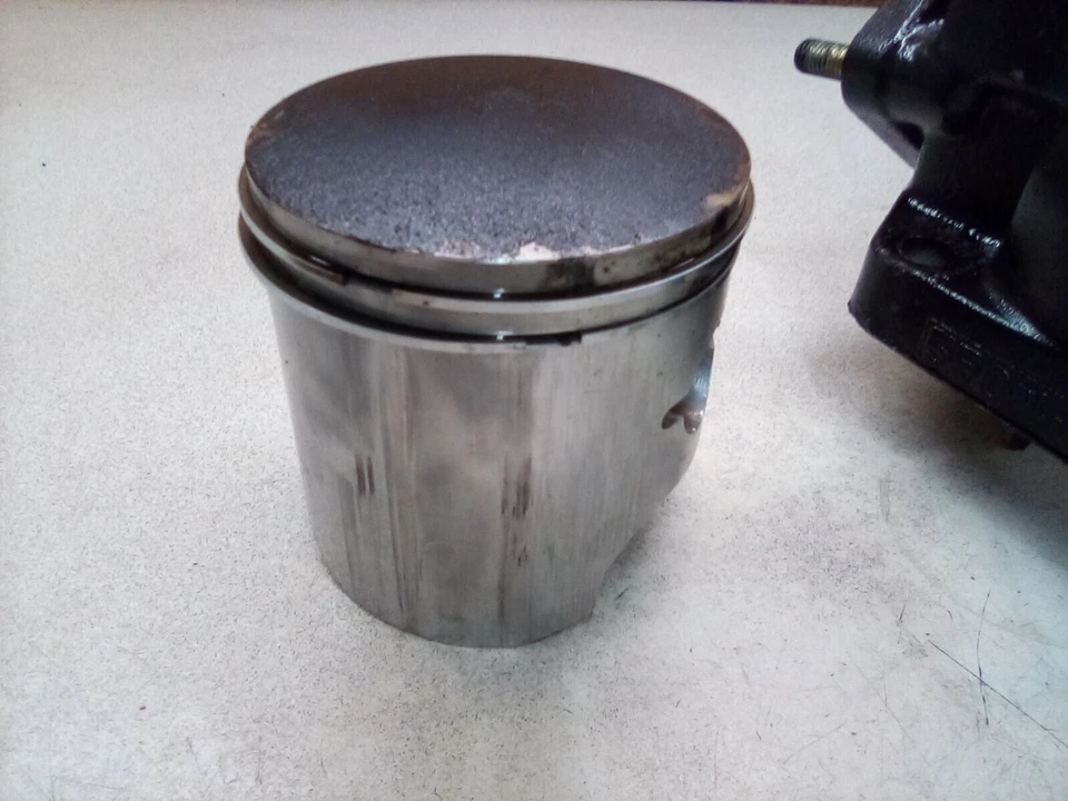 1993 Arctic Cat EXT 550 EFI cilindro de motor jarro e pistão 93 94 - Imagem 2 de 4