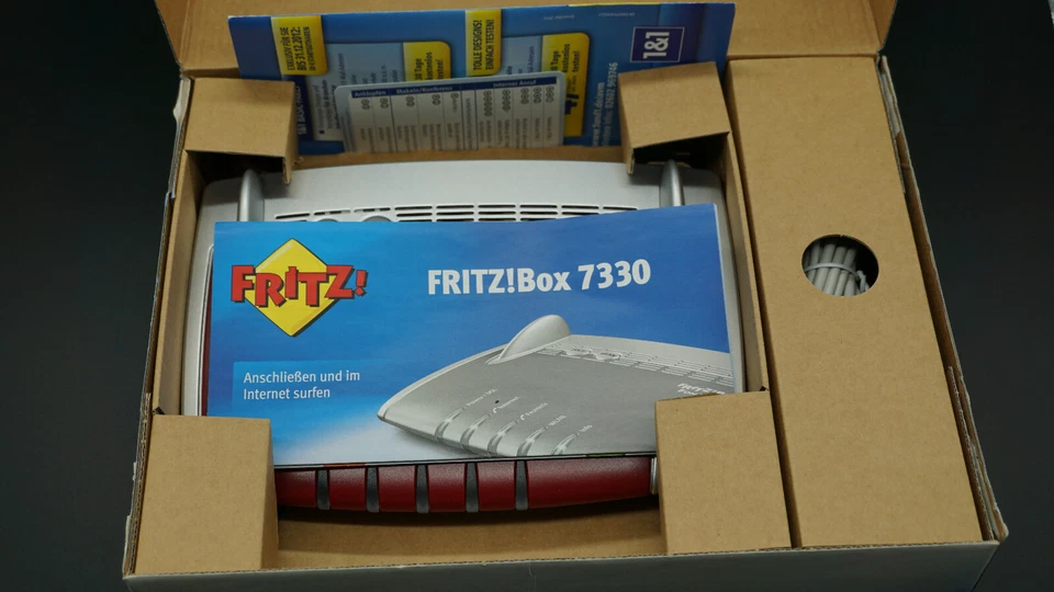 AVM FRITZBox 7330 ADSL2+ DSL VOIP Modem Gigabit Router WLAN Router - Bild 2 von 3