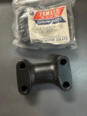 YAMAHA YH3 RD125 RD200 RS100 67-77 164-23441-00-98 Handlebar Clamp N.O.S