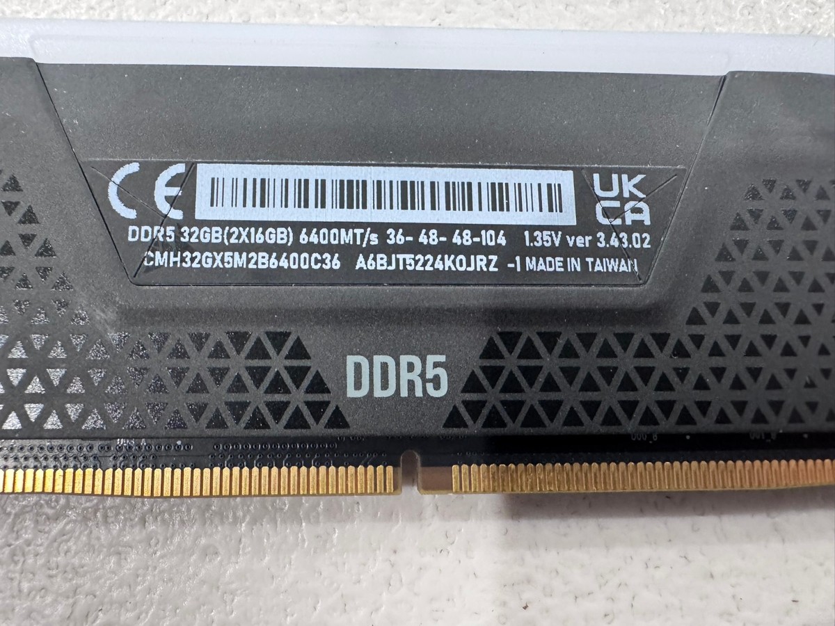 CORSAIR Vengeance RGB 32GB (2 x 16GB) 288-Pin PC RAM DDR5 6400