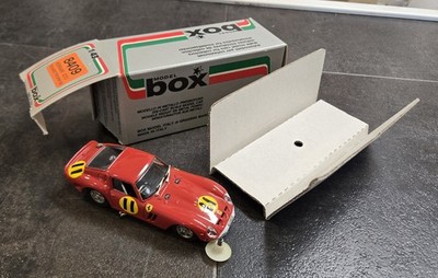 VINTAGE BOX MODEL FERRARI GTO TOURIST TROPHY 1963 #8409 Italy 1:43 DIECAST CAR