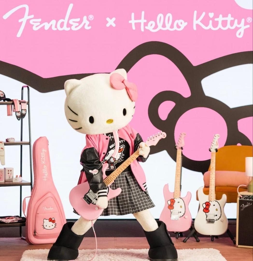 Limited Edition Hello Kitty 50Th Anniversary Square Fender