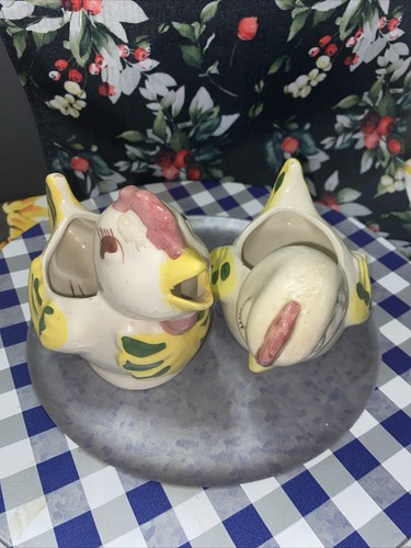 Vintage Chicken Creamer Set - Picture 2 of 3