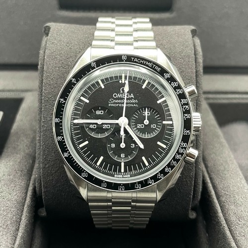 OMEGA Speedmaster Moonwatch 