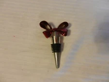 Decorative Deep Red Metal Ribbon Top Wine Liquor Bottle Stopper